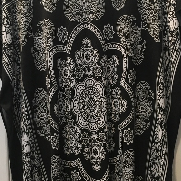 Black and white tunic - Picture 2 of 3